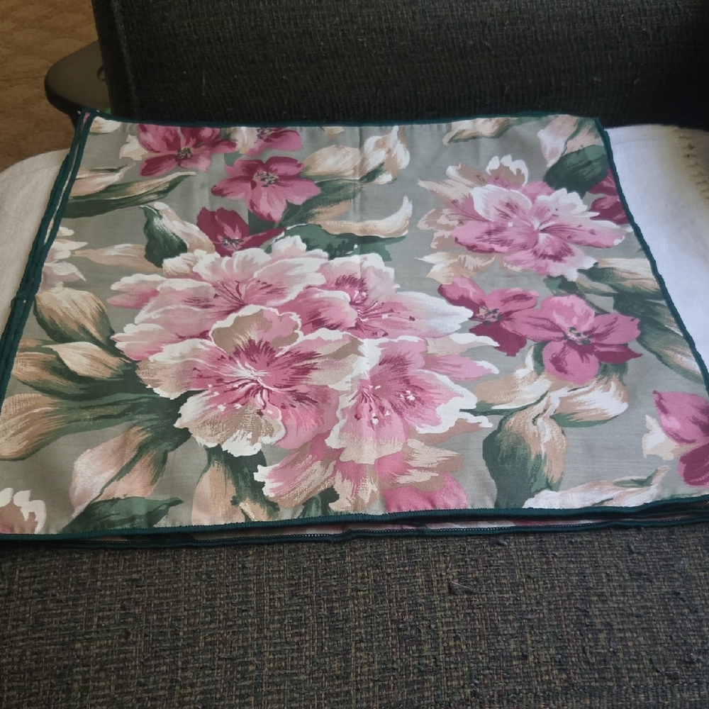 Vintage Lot Of 5 Floral Napkins